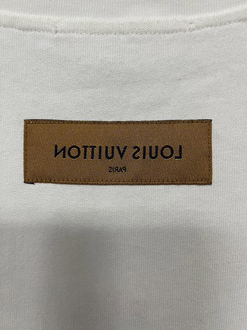 ルイヴィトンアルファベットロゴフォームプリント半袖Tシャツ