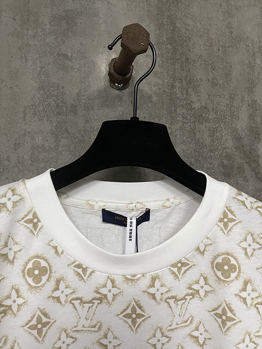 ルイヴィトン フルプリントロゴ丸首半袖Tシャツ