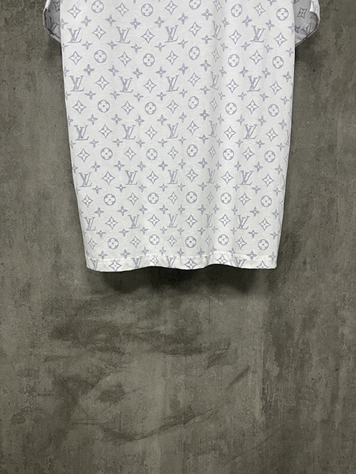 ルイヴィトンクラシックネックラインチェーンフルプリント半袖Tシャツ