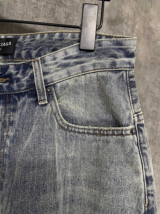 バレンシアガスーパーコピー 25ss Pullupシリーズウォッシュフェードルーズジーンズ