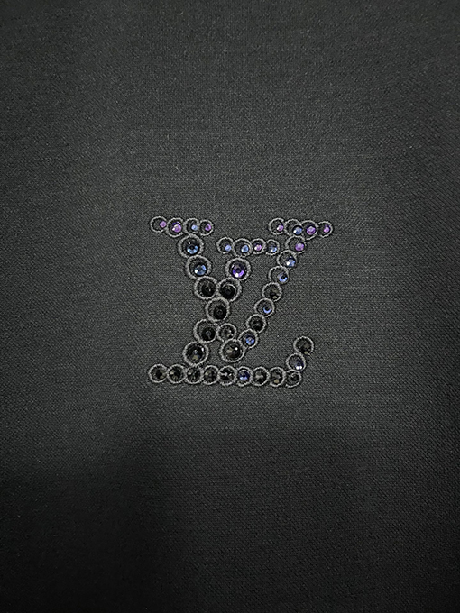 ルイヴィトン25SS LVデコレーションラインストーンロゴニット半袖Tシャツ