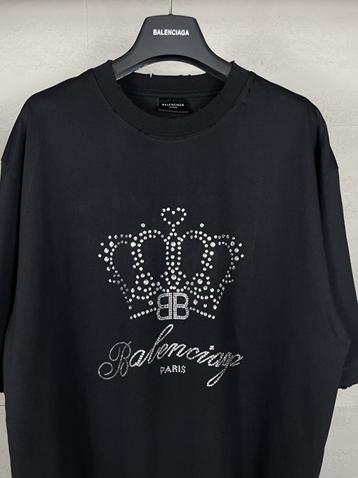 バレンシアガクラウンロゴラインストーン ヴィンテージ風ウォッシュTシャツ