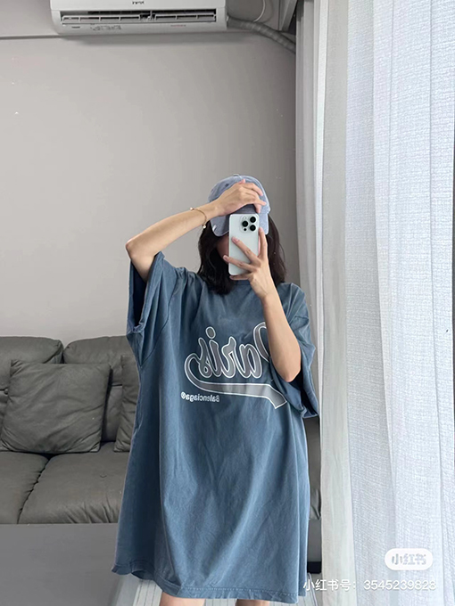 バレンシアガフロントENJOY PARIS アートプリント 半袖Tシャツ