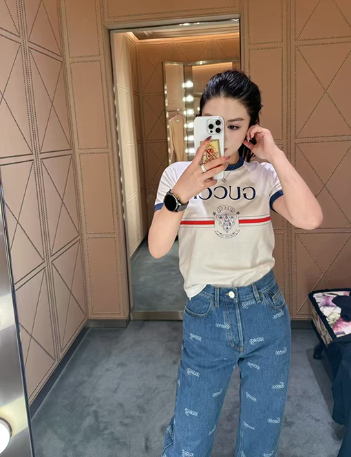 グッチミニバッジプリント 半袖Tシャツ