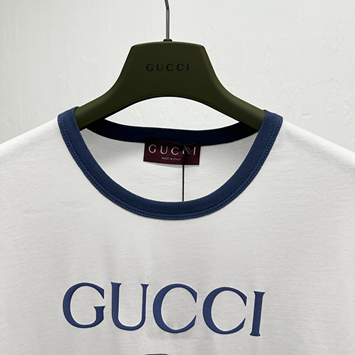 グッチミニバッジプリント 半袖Tシャツ
