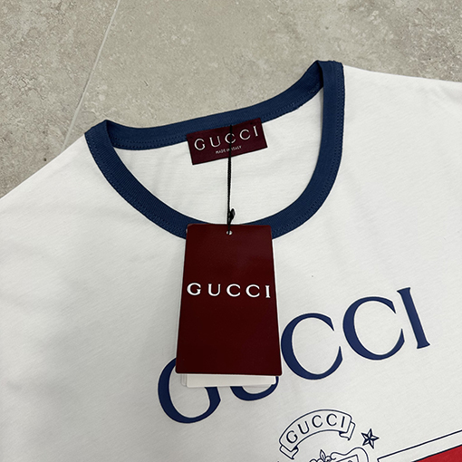 グッチミニバッジプリント 半袖Tシャツ
