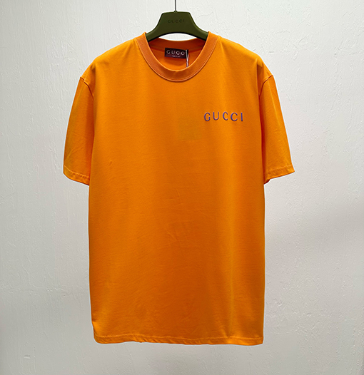 グッチスーパーコピー 三色アルファベットプリント 半袖Tシャツ