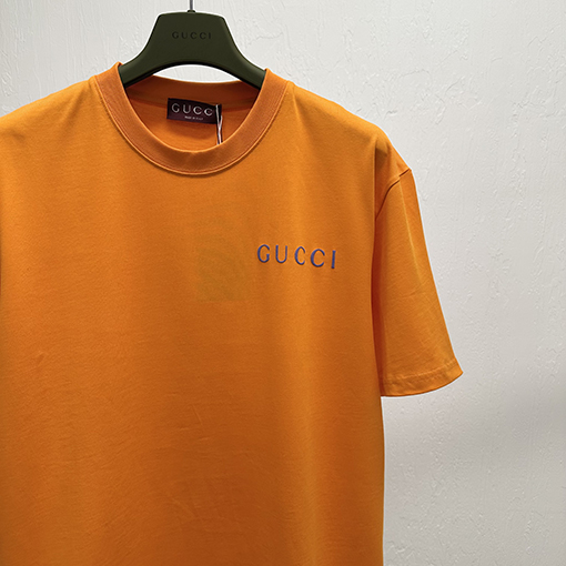 グッチスーパーコピー 三色アルファベットプリント 半袖Tシャツ