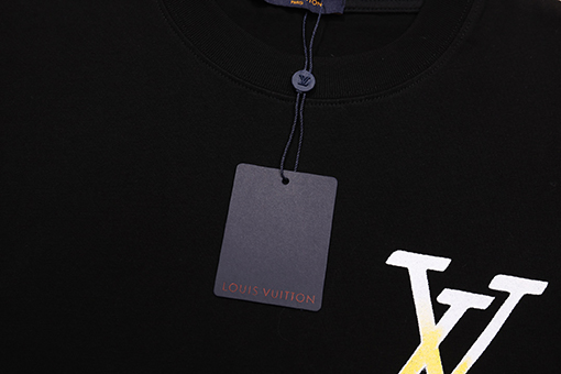 ルイヴィトンカおしゃれ デザインTシャツ