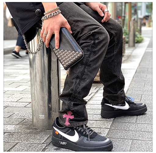 クロムハーツ 36スタッズ ラウンドファスナー長財布