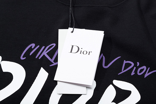ディオールスーパーコピー CDロゴ グラフィティプリント 半袖Tシャツ