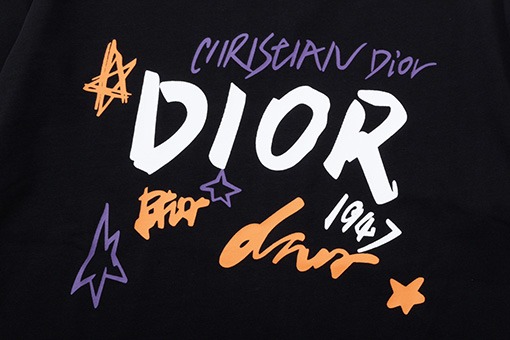 ディオールスーパーコピー CDロゴ グラフィティプリント 半袖Tシャツ