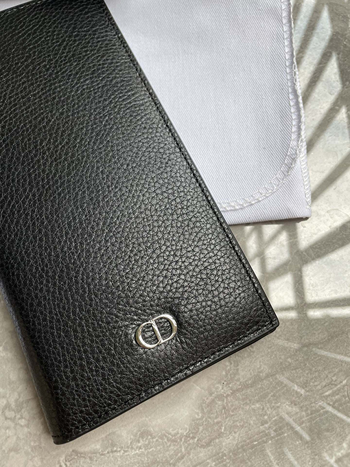 ディオール縦型 二つ折り財布