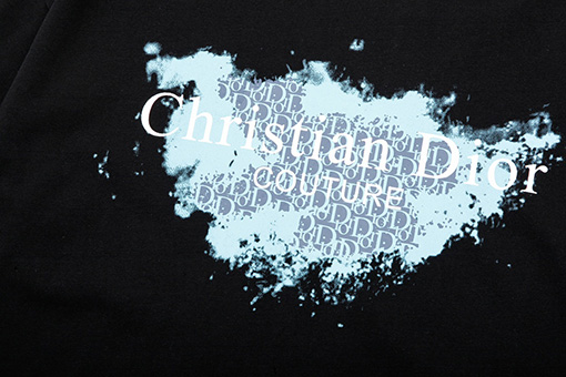 ディオールCDロゴ スプレーペイント風 グラフィックプリントTシャツ