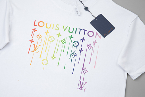ルイヴィトン公式定番 カラフルロゴプリント 半袖Tシャツ
