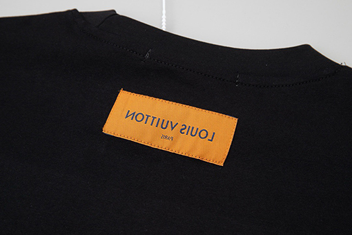 ルイヴィトン公式定番 カラフルロゴプリント 半袖Tシャツ