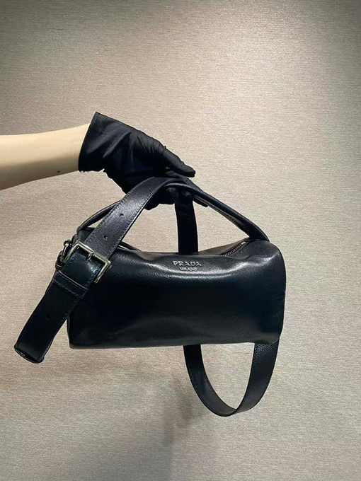 プラダ  ボストンハンドバッグ