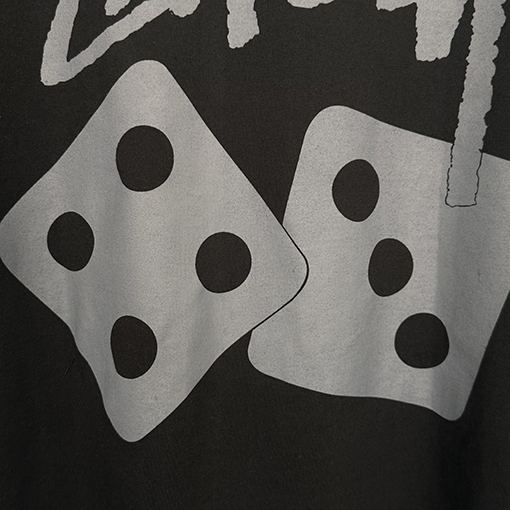 ステューシー SS25 DICE TEE PIGMENT DYED サイコロ アルファベット柄 プリント半袖Tシャツ