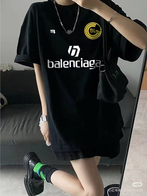 バレンシアガ バイカラーロゴデザイン クルーネック半袖Tシャツ