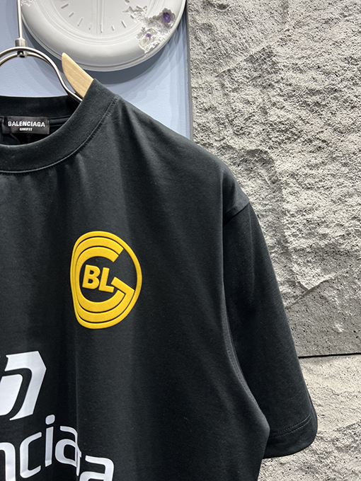 バレンシアガ バイカラーロゴデザイン クルーネック半袖Tシャツ