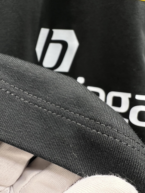 バレンシアガ バイカラーロゴデザイン クルーネック半袖Tシャツ