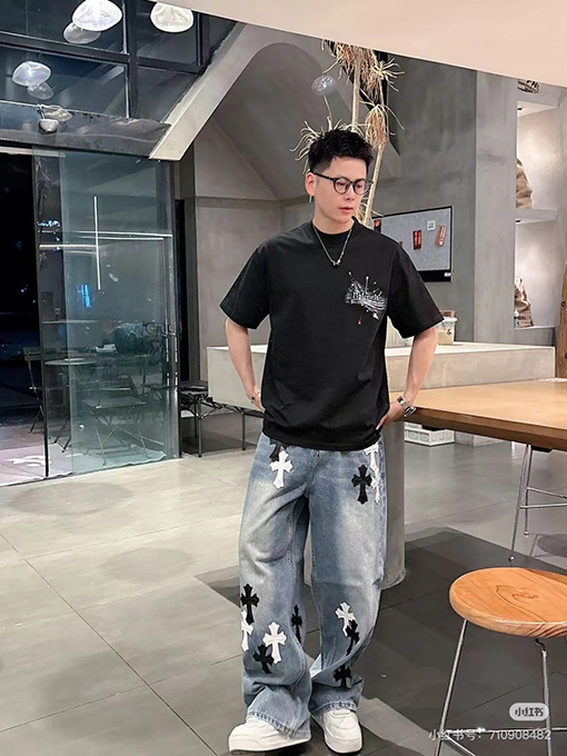 バレンシアガスーパーコピーグラフィティアルファベットプリント クルーネック 半袖Tシャツ