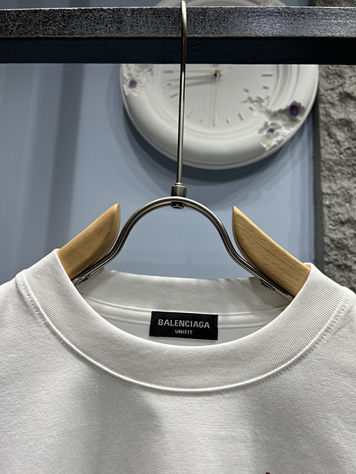 バレンシアガスーパーコピーグラフィティアルファベットプリント クルーネック 半袖Tシャツ
