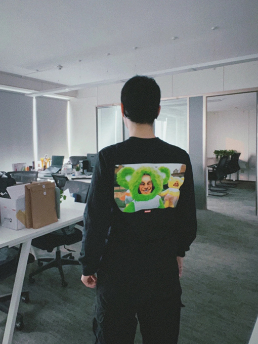 シュプリーム X Aphex Twin SS25 Donkey Rhubard 長袖Tシャツ