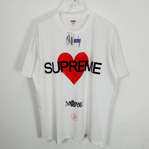 シュプリーム SS25 ANNOUNCING Loveロゴ入りTEE