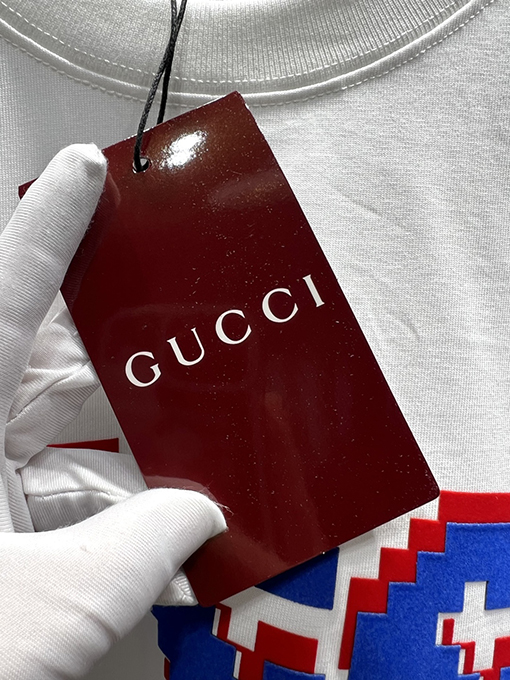 グッチ Gロゴ 幻影フロッキープリントTシャツ