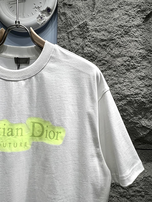 ディオール 新作 蛍光ロゴプリント 半袖Tシャツ