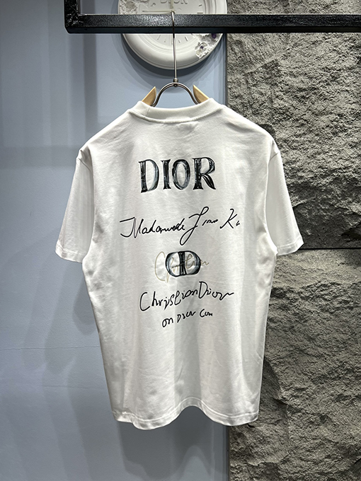 ディオールスーパーコピー グラフィティ風ロゴプリント 半袖Tシャツ
