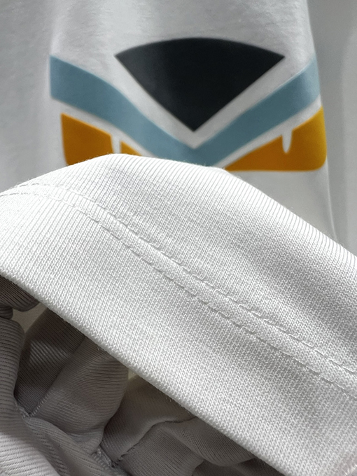フェンディ 新作 小さなモンスター刺繍ロゴ 半袖Tシャツ