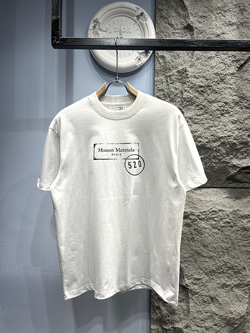 マルタンマルジェラスーパーコピー520限定モデル ロゴプリント 半袖Tシャツ