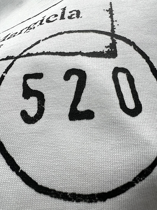 マルタンマルジェラスーパーコピー520限定モデル ロゴプリント 半袖Tシャツ