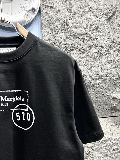 マルタンマルジェラスーパーコピー520限定モデル ロゴプリント 半袖Tシャツ