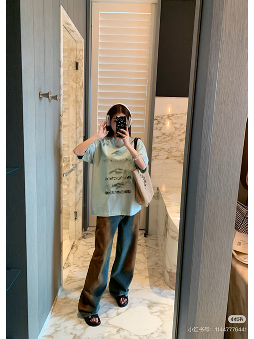 バレンシアガ ダメージ加工 ロゴプリント 半袖Tシャツ