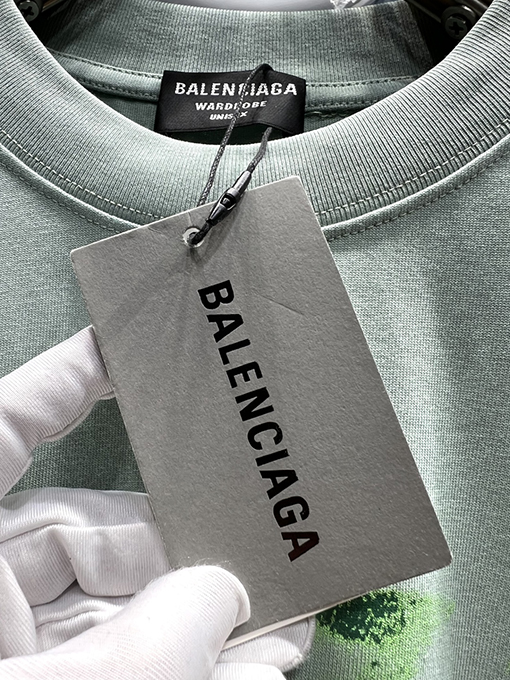 バレンシアガ ダメージ加工 ロゴプリント 半袖Tシャツ