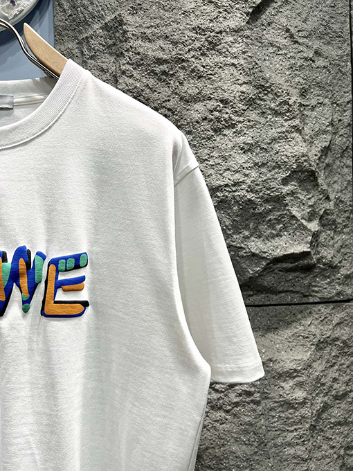 ロエベ 発泡プリント 配色グラフィティ風ロゴ 半袖Tシャツ