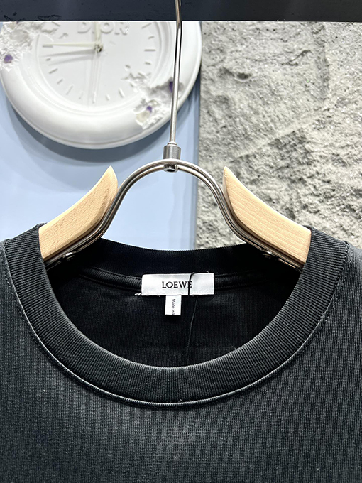 ロエベ 発泡プリント 配色グラフィティ風ロゴ 半袖Tシャツ