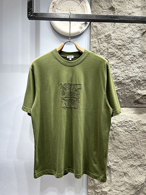 ロエベコピー フェルトロゴ パッチ付き 半袖Tシャツ