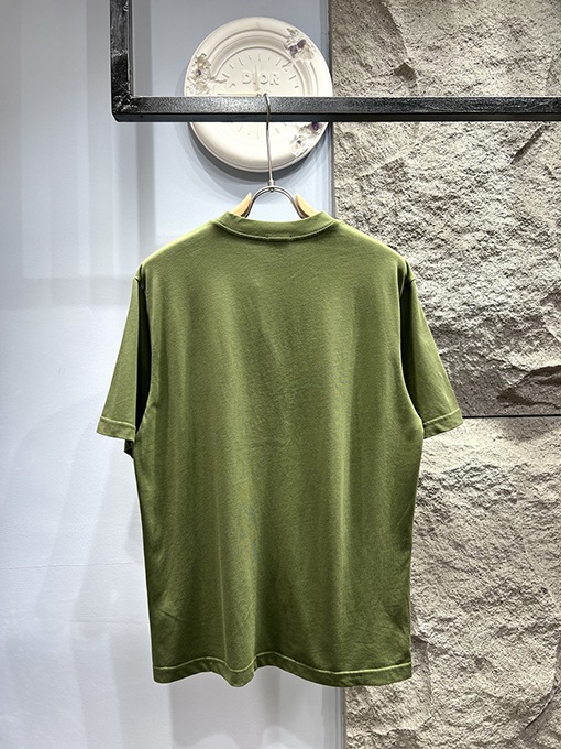 ロエベコピー フェルトロゴ パッチ付き 半袖Tシャツ