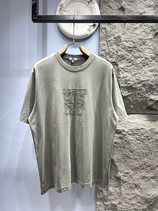 ロエベコピー フェルトロゴ パッチ付き 半袖Tシャツ