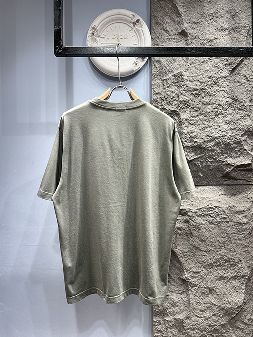 ロエベコピー フェルトロゴ パッチ付き 半袖Tシャツ