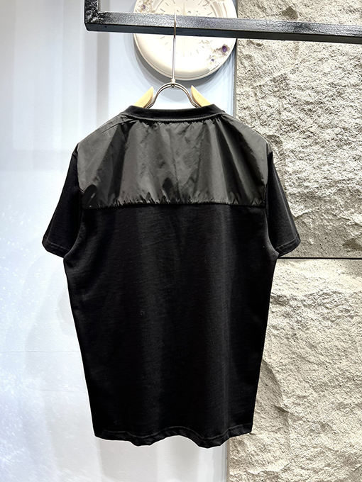 プラダスーパーコピーシンプルロゴ フェイクポケット 半袖Tシャツ