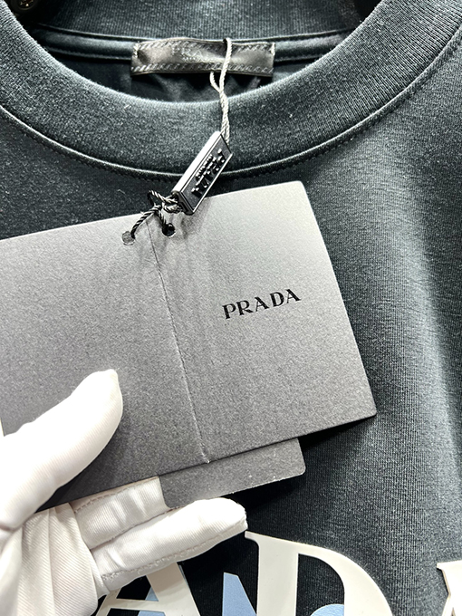 プラダロゴプリント 英字デザイン 半袖Tシャツ