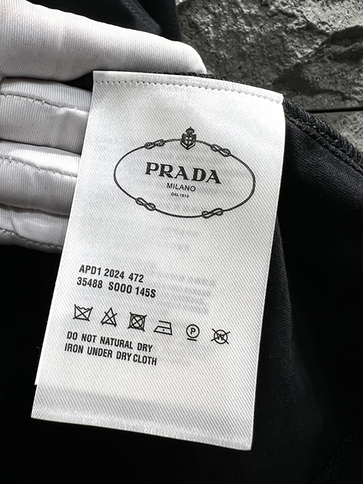 プラダロゴプリント 英字デザイン 半袖Tシャツ