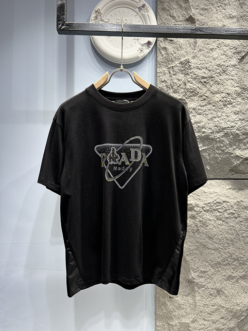 プラダ三角切り替えロゴデザイン 半袖Tシャツ
