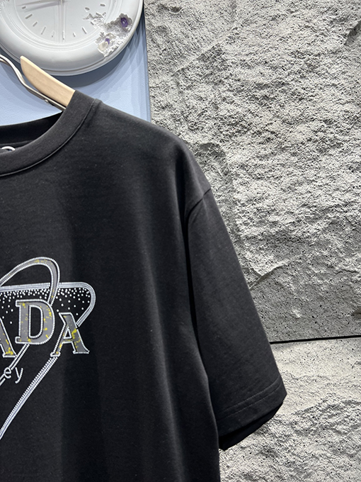 プラダ三角切り替えロゴデザイン 半袖Tシャツ