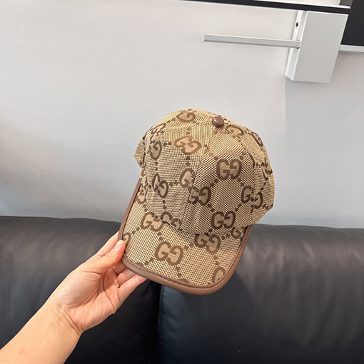 グッチベースボールキャップ